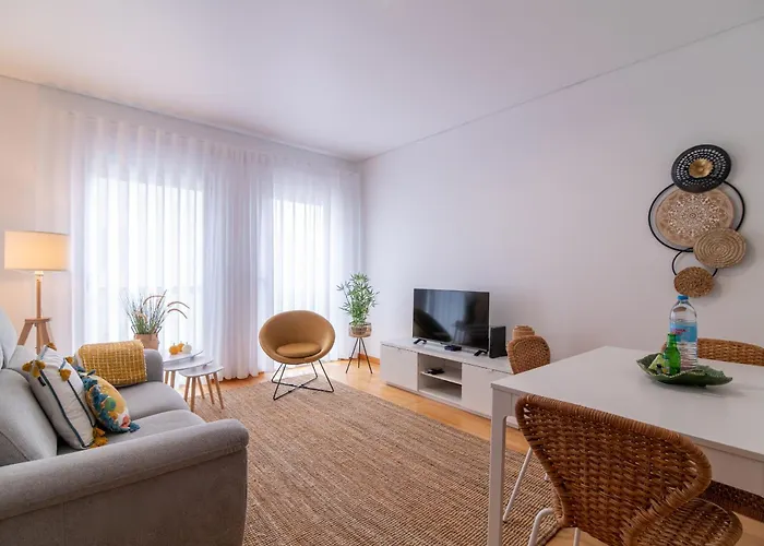 Urban Pdl Flat I * 蓬塔德尔加达